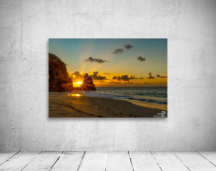 Rouges Bay Wall Preview